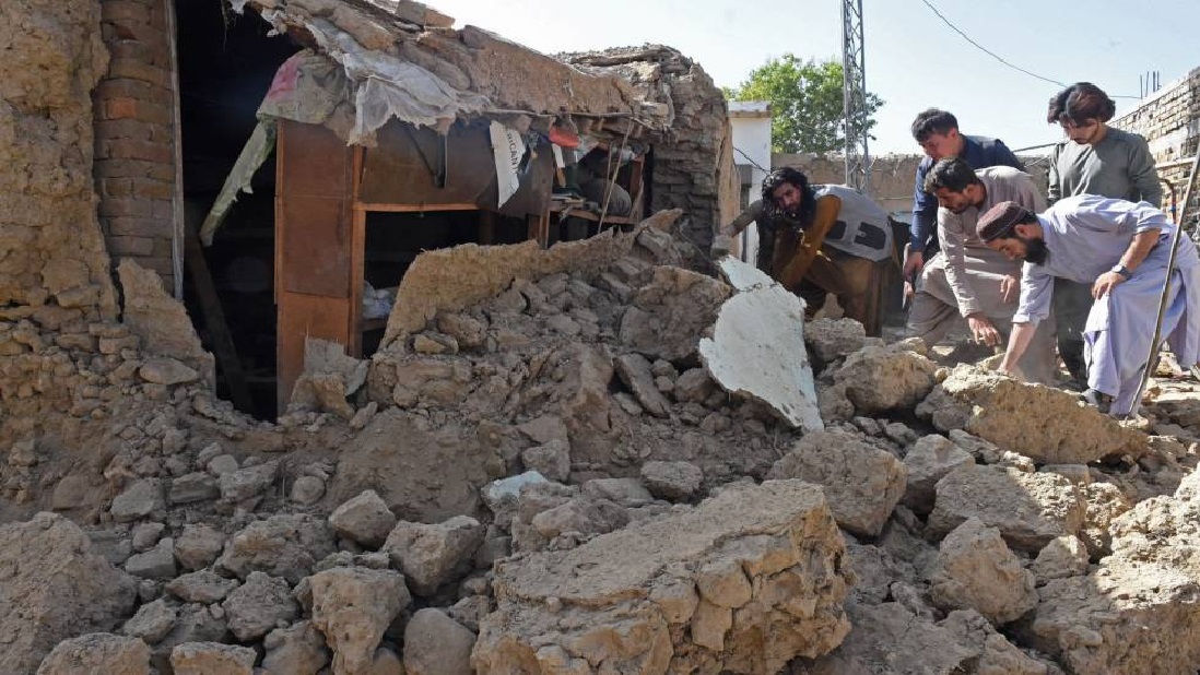 Fuerte terremoto de magnitud 6,5 sacudió a Pakistán y Afganistán