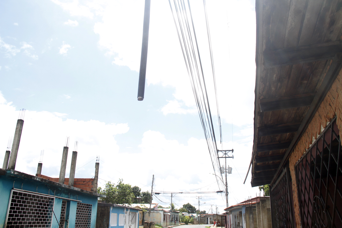 En Los Guaros llevan dos semanas sin Cantv por corte de cables