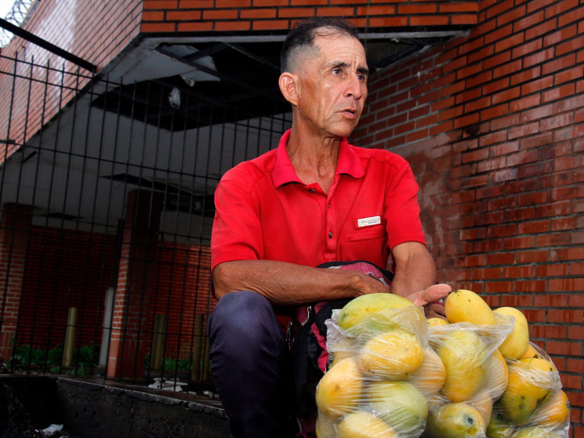 Padres siguen siendo aguerridos para sacar a sus familias adelante