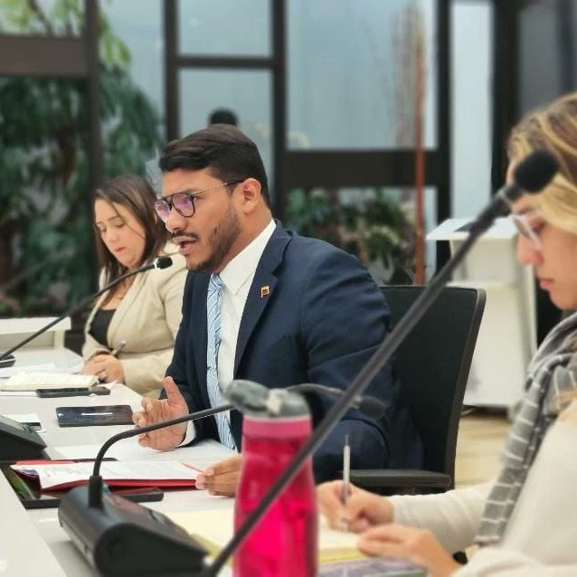 Gobierno venezolano revisa agenda de cooperación con América Latina
