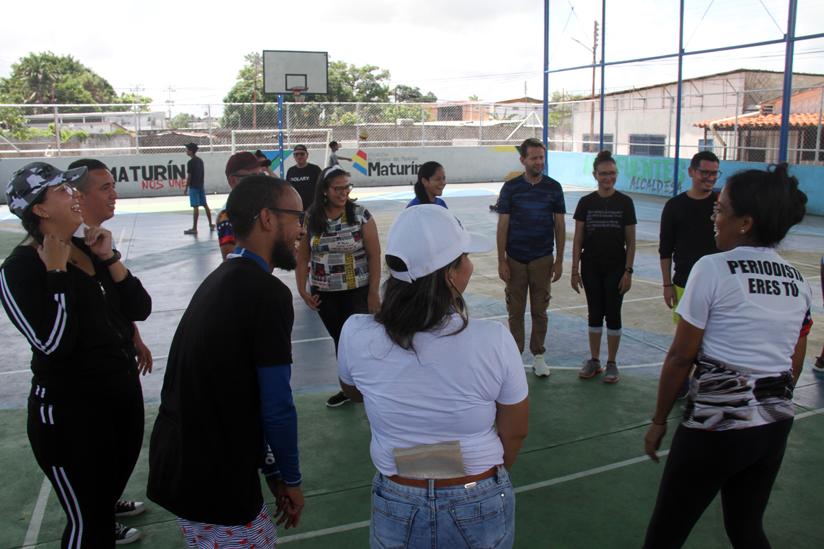 Con actividades recreativas y deportivas periodistas inician actividades por su día