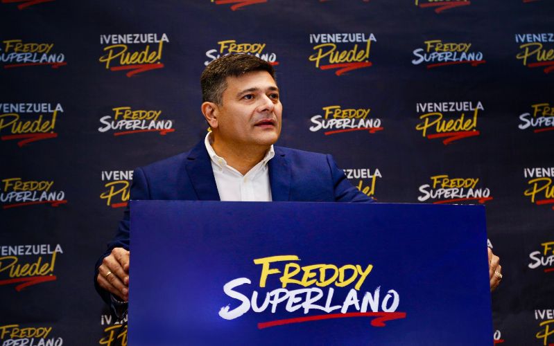 Exdiputado Superlano participará en comicios internos de la oposición