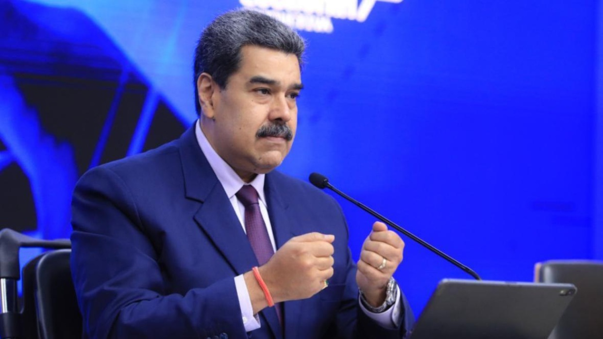 Maduro llama a combatir la "explotación desmedida"
