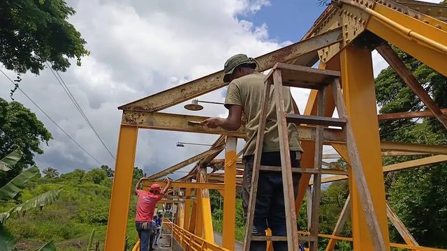 Avanzan trabajos de recuperación del puente de Taguaya en Piar