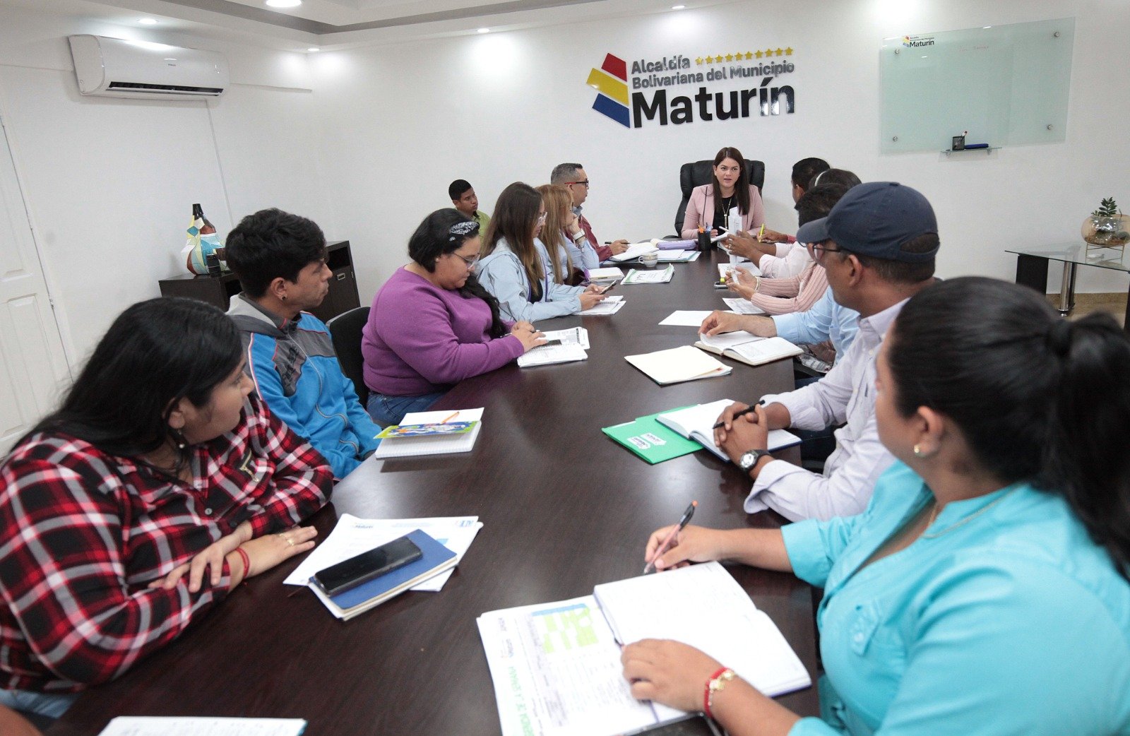 La Alcaldía de Maturín revisó los proyectos de alcantarillado, bacheo, demarcación vial, colocación de carpeta corrida y servicios públicos.