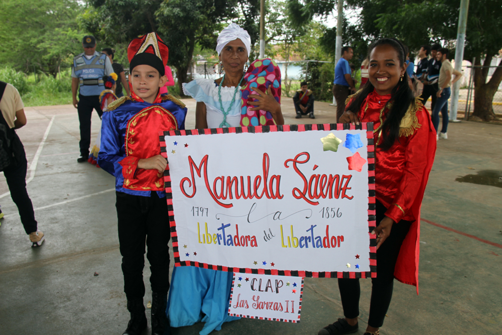 Con desfile escolar inicia conmemoración de la Independencia