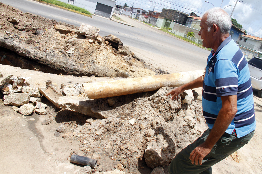 Megatroneras dejaron en La Floresta tras reparación de tuberías