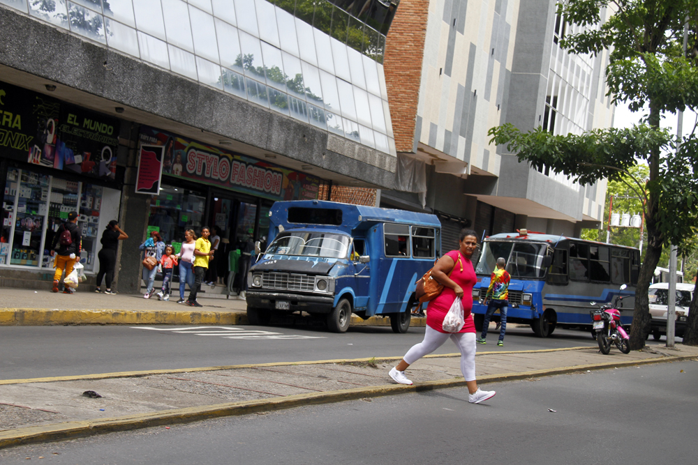 Transporte público laboró con normalidad este 5 de julio