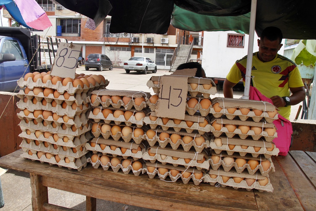 Reportan ventas regulares de los huevos pese a haber bajado de precio