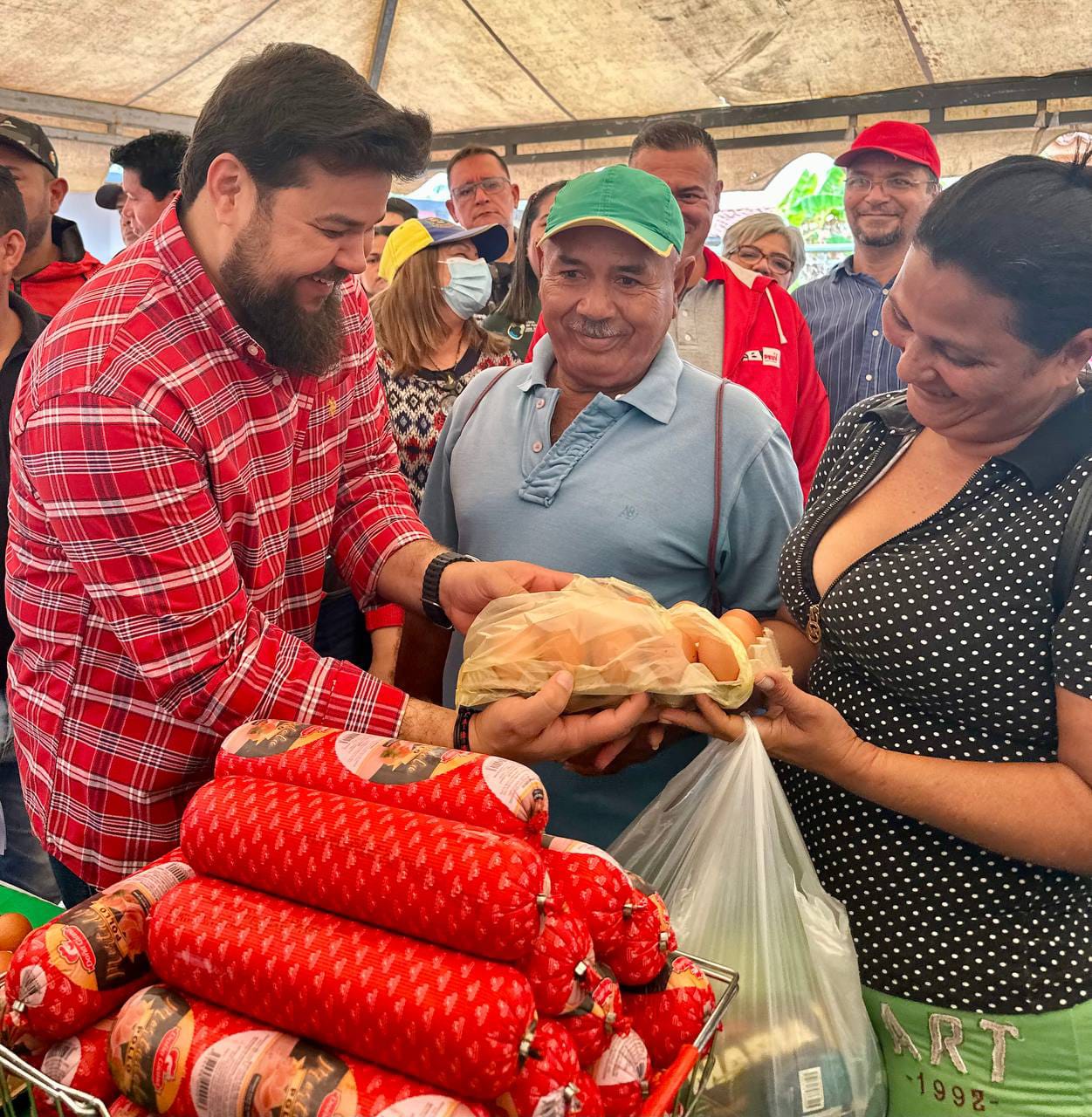 El gobernador Ernesto Luna impulsa la distribución de alimentos en el estado Monagas.