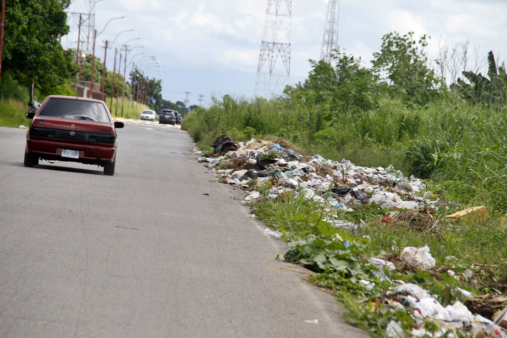 Basura y huecos es lo que abunda en José Tadeo Monagas