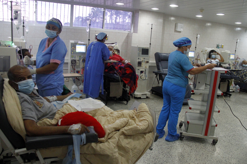 Solo seis máquinas están activas en unidad de diálisis del Humnt