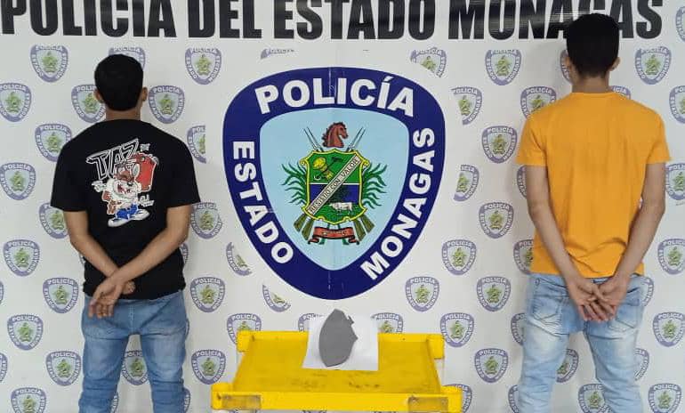 Detienen a dos sujetos por dañar valla publicitaria en el Polideportivo de Maturín