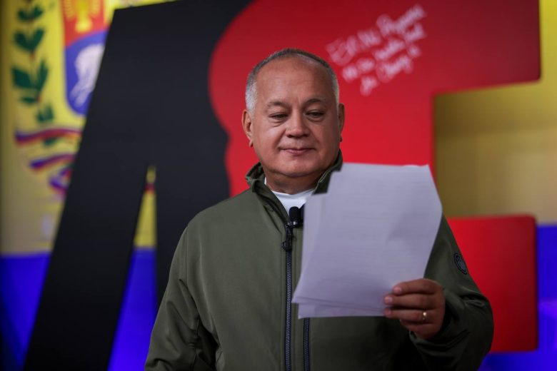 Este miércoles 13 de marzo, durante su programa Con El Mazo Dando, Diosdado Cabello declaró que "no pueden haber elecciones libres donde Estados Unidos opine o esté metido".