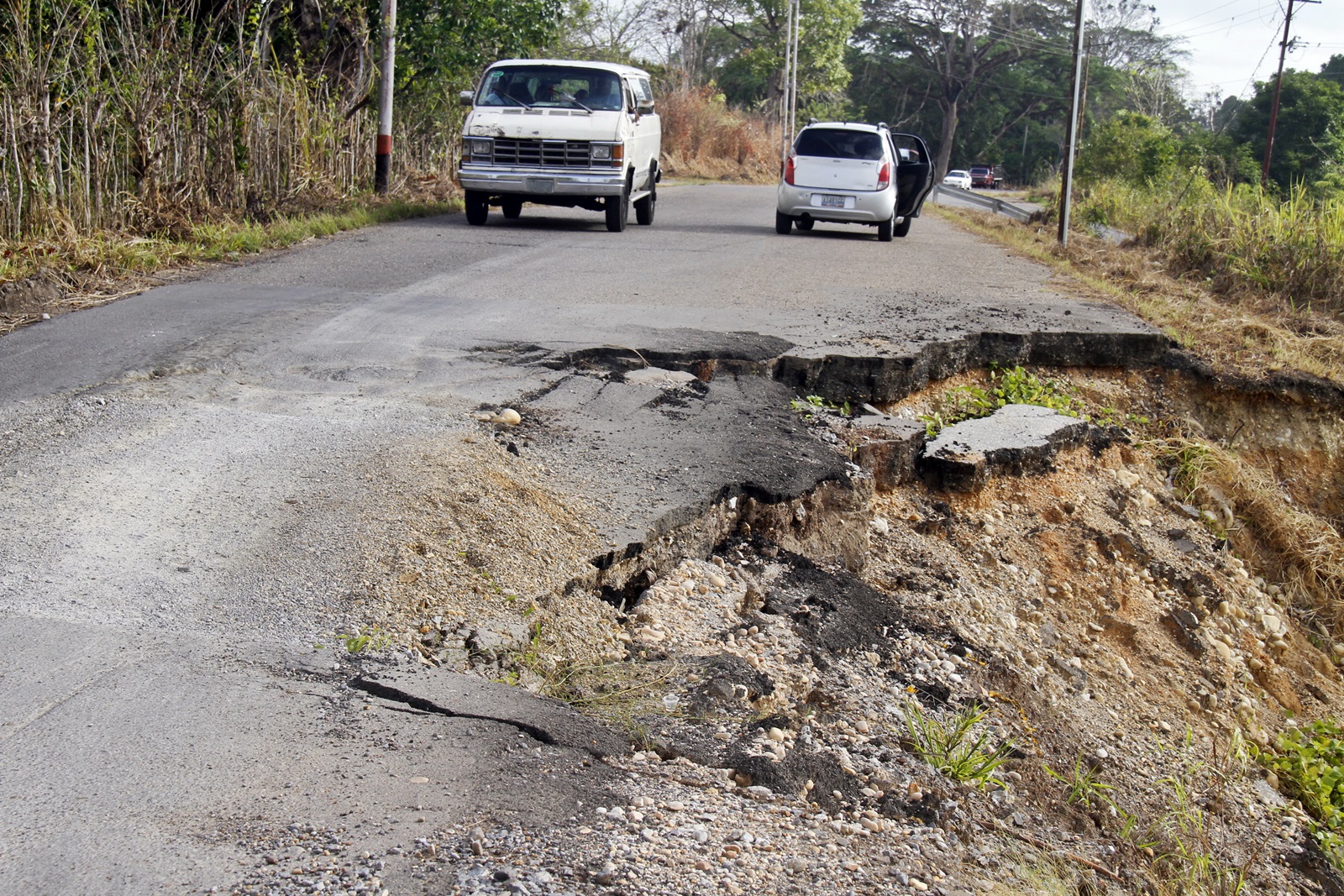 Vía nacional de Caripito en precarias condiciones