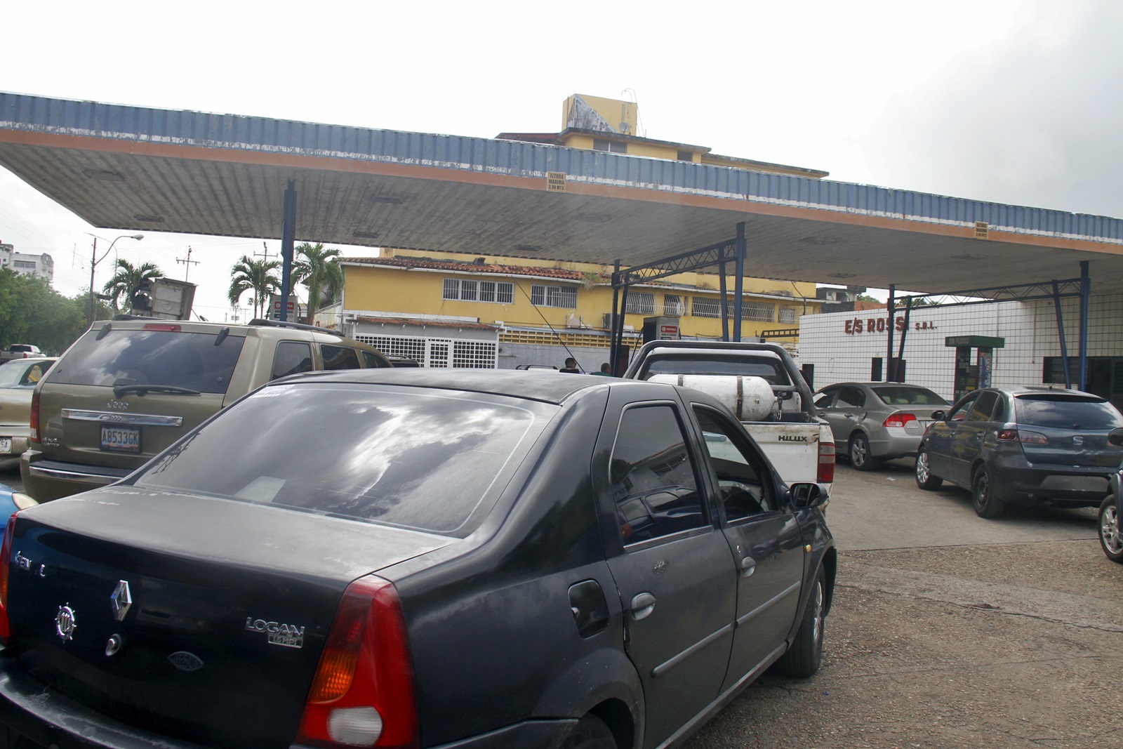 Usuarios reportan restricciones en el suministro de gasolina en Maturín