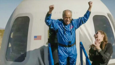 Primer astronauta afroamericano logra viajar al espacio con 90 años
