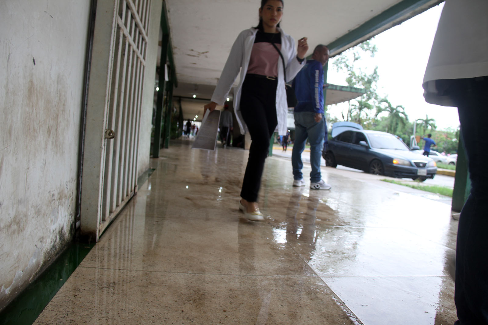 Fuerte aguasero provocó colapso en varias áreas del hospital de Maturín