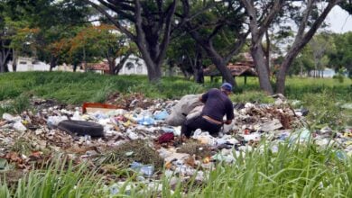 Convertido en un vertedero de basura está el parque del Este de Maturín