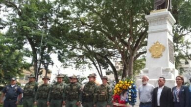 Rinden homenaje al natalicio del Libertador Simón Bolívar en Maturín