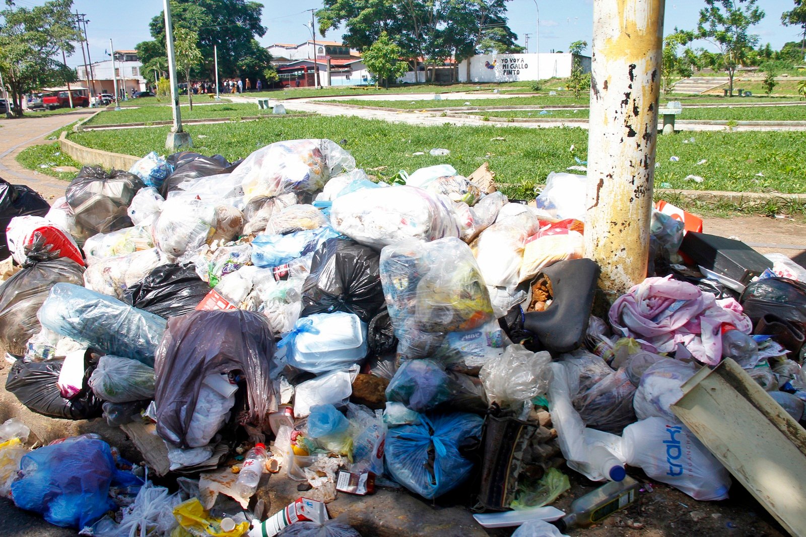 Reportan acumulación de basura en varias zonas de Maturín