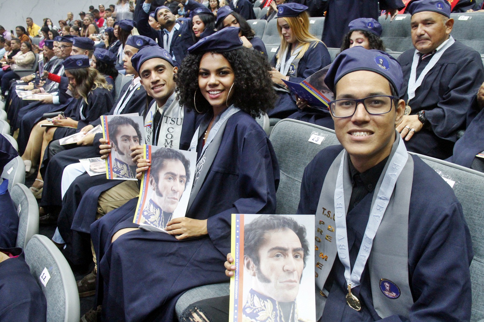 Universidad Bolivariana graduó a más de 230 profesionales en Maturín