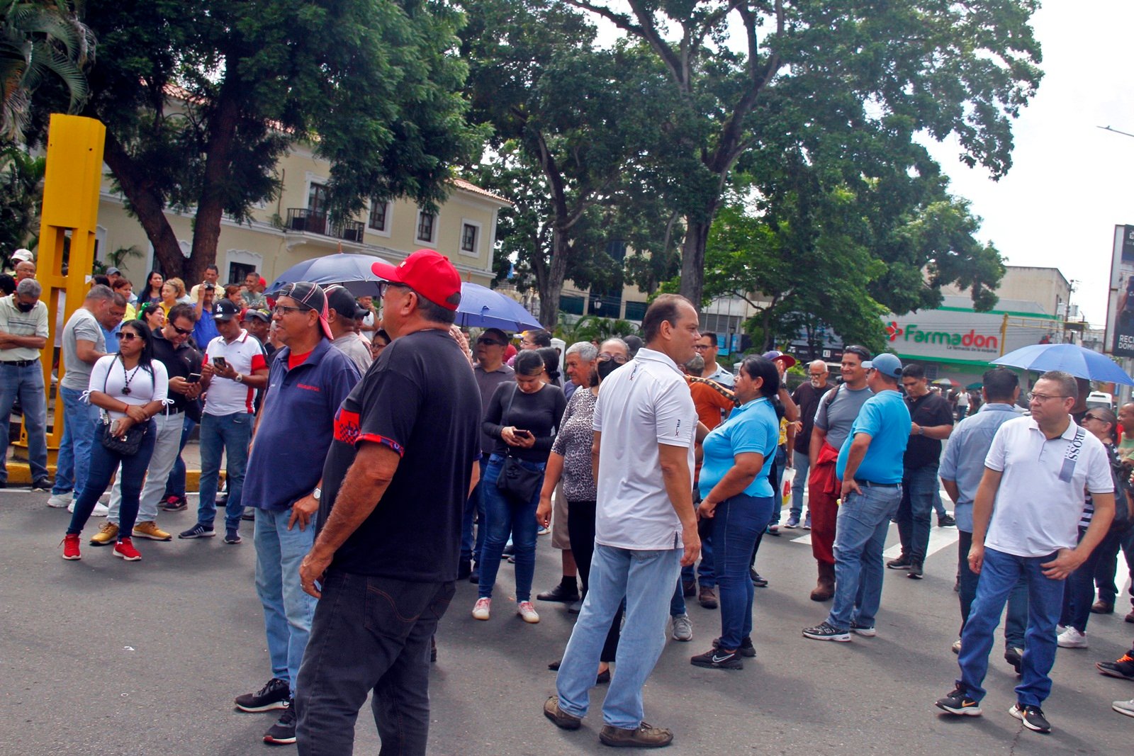 Conductores protestaron en la Bolívar ante falta de respuestas por gasolina