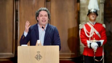 ¡Orgullo! Gustavo Dudamel recibió premio "Amigo de Barcelona"