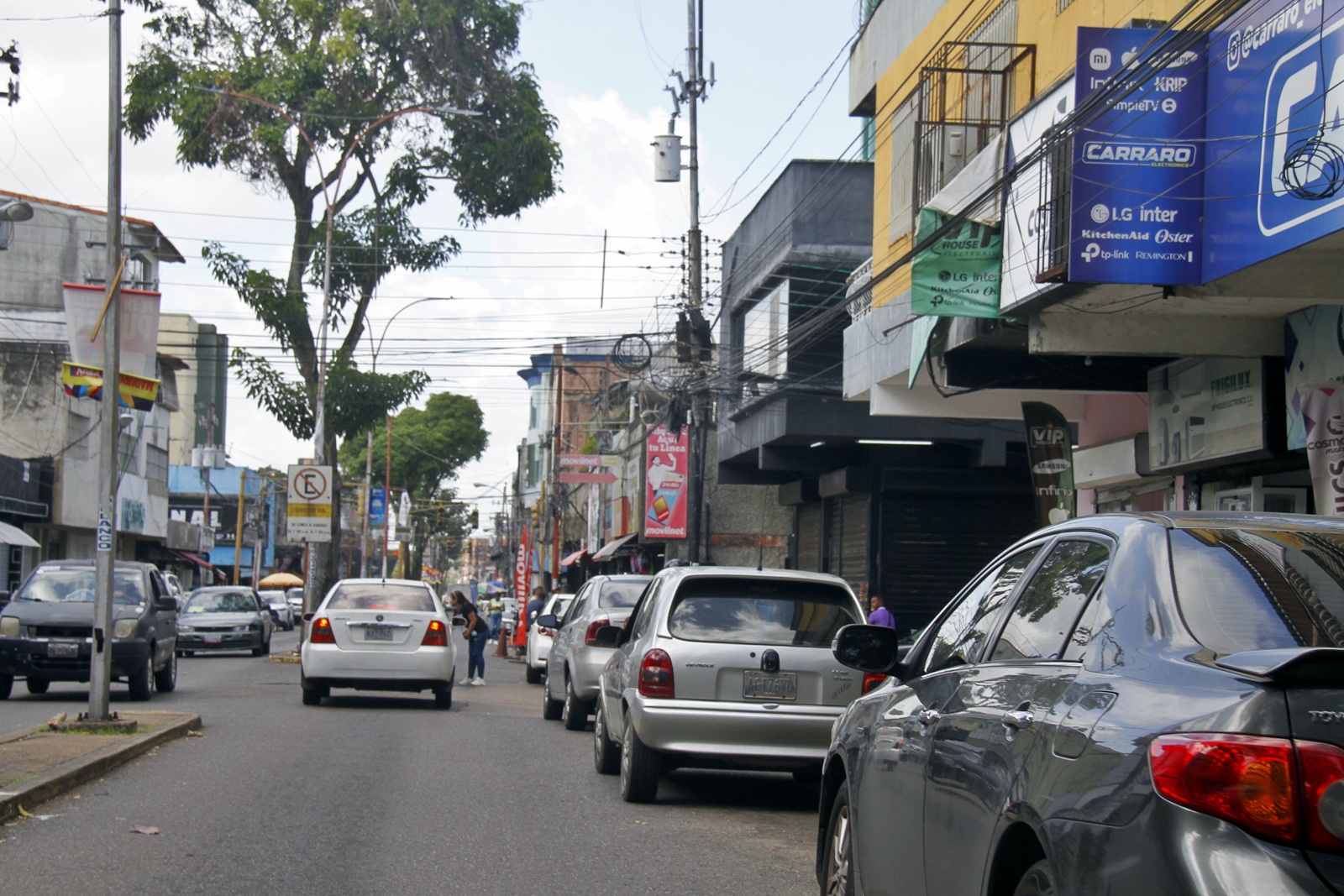 Roban batería de un vehículo en plena avenida Miranda de Maturín