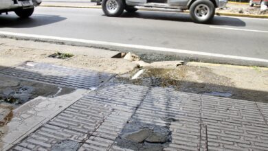 Reportan desborde de aguas servidas en pleno centro de Maturín