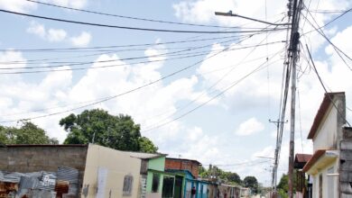 Reportan 10 horas sin luz en el sector Pinto Salinas de Maturín