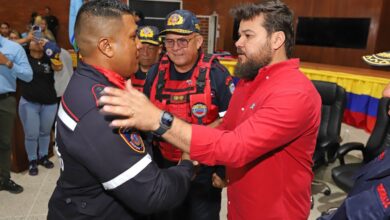 Los Héroes de Azul celebraron su Día Nacional con misa, ofrenda floral y actos protocolares.