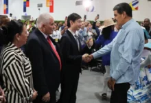 Mandatario nacional propone crear la Zona Económica Industrial Venezuela-Colombia