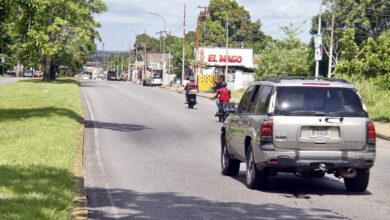 Dos tramos de la venida Raúl Leoni se hunden progresivamente