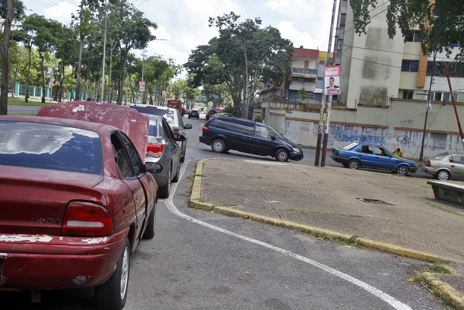 Conductores vuelven a hacer cola en las estaciones de servicio en Maturín