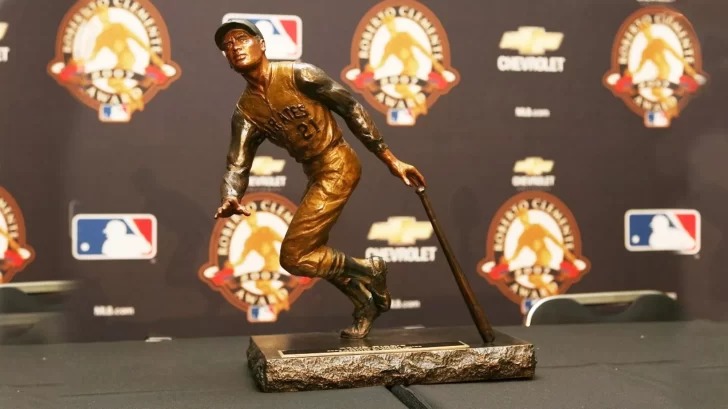 Tres venezolanos figuran entre los nominados al premio Roberto Clemente