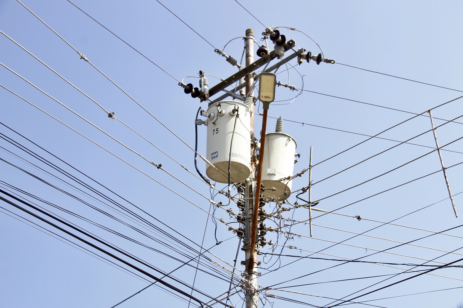 Más de siete días tienen sin luz 220 en el sector Brisas de la Floresta de Maturín