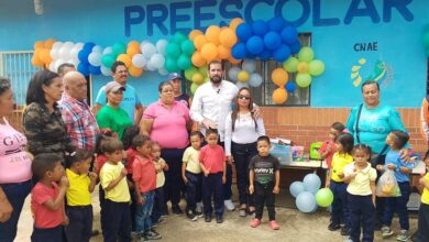 Dotan con implementos de cocina, limpieza y juegos didácticos al "C.E.I. Carmen Chacin" en Aguasay