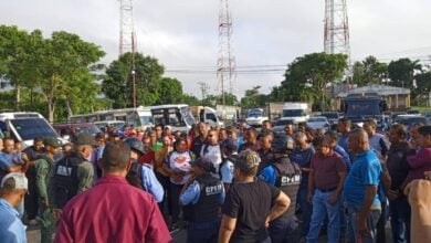 Por rutas ilegales se paraliza el transporte público en el municipio Bolívar