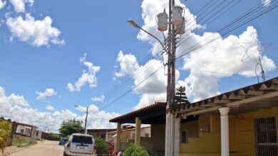 Maturineses lidian con los constantes cortes y apagones eléctricos