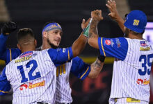 Magallanes vapuleó a La Guaira en el partido inaugural de la LVBP