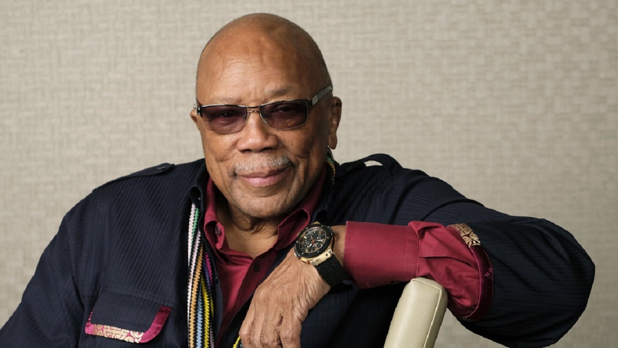 Fallece a los 91 años el productor de música Quincy Jones, que trabajó con Sinatra