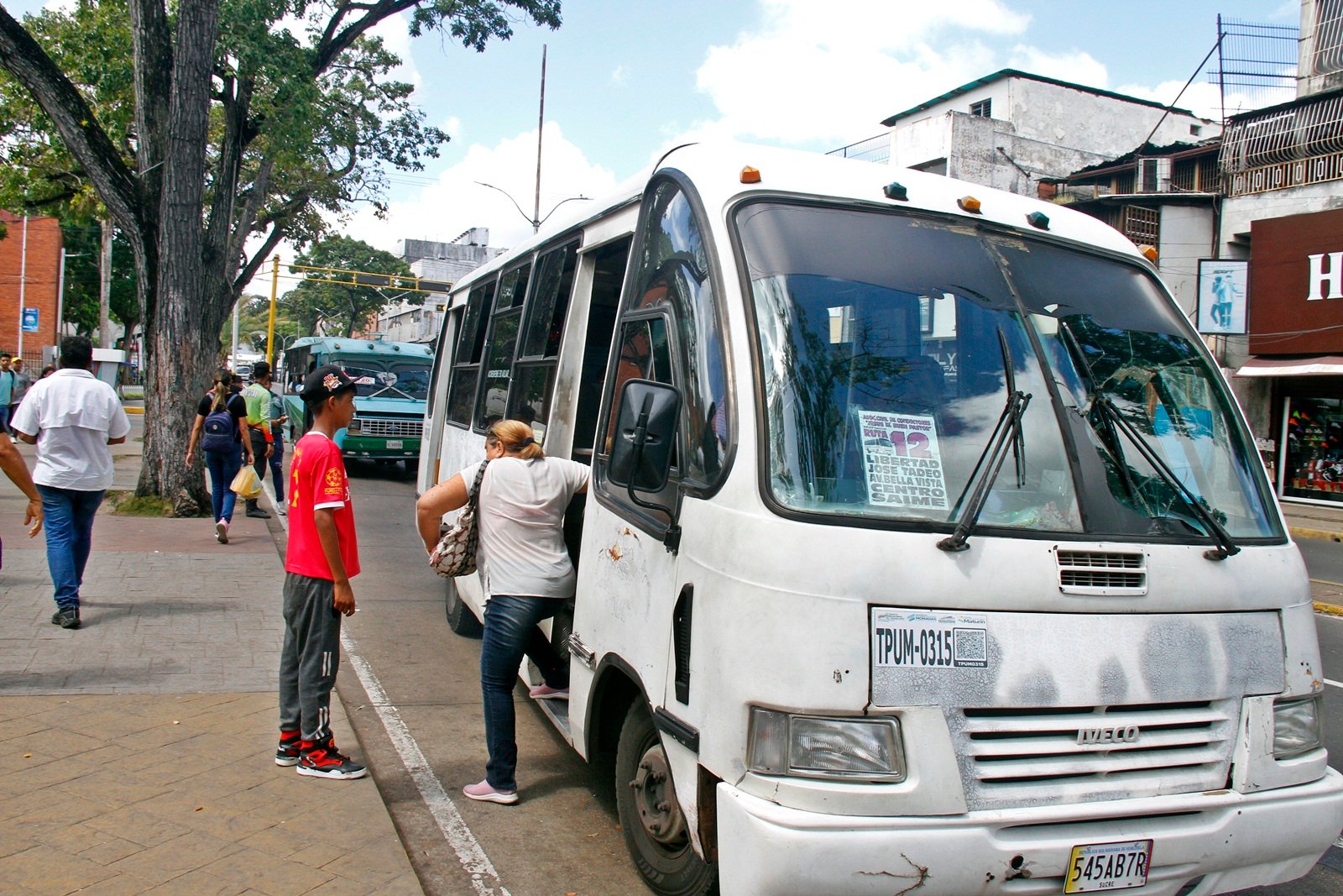 "Todo está caro como para sumarle otro aumento al pasaje urbano", expresan los maturineses