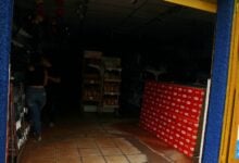 Tres días sin luz 220 llevan más de 10 negocios de las calles Chimborazo y Azcue