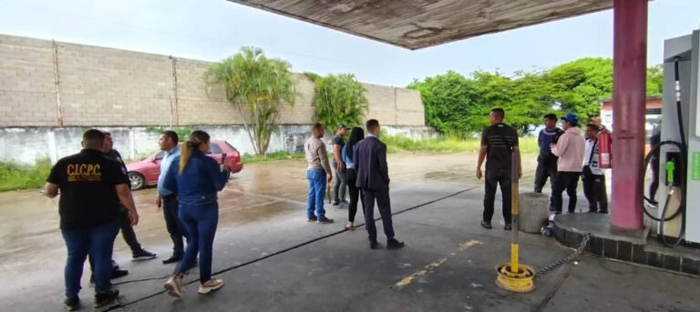 Detienen a encargados de la estación de servicio Aka