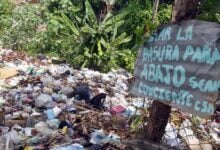 Hundido en basura están vecinos de la calle Bolívar en el sector Brisas del Guarapiche