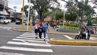 Inicio de temporada decembrina en Maturín: Movimiento en las calles y tiendas vacías