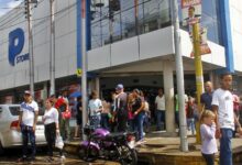 Centro de Maturín se llena de compradores mientras los centros comerciales permanecen vacíos