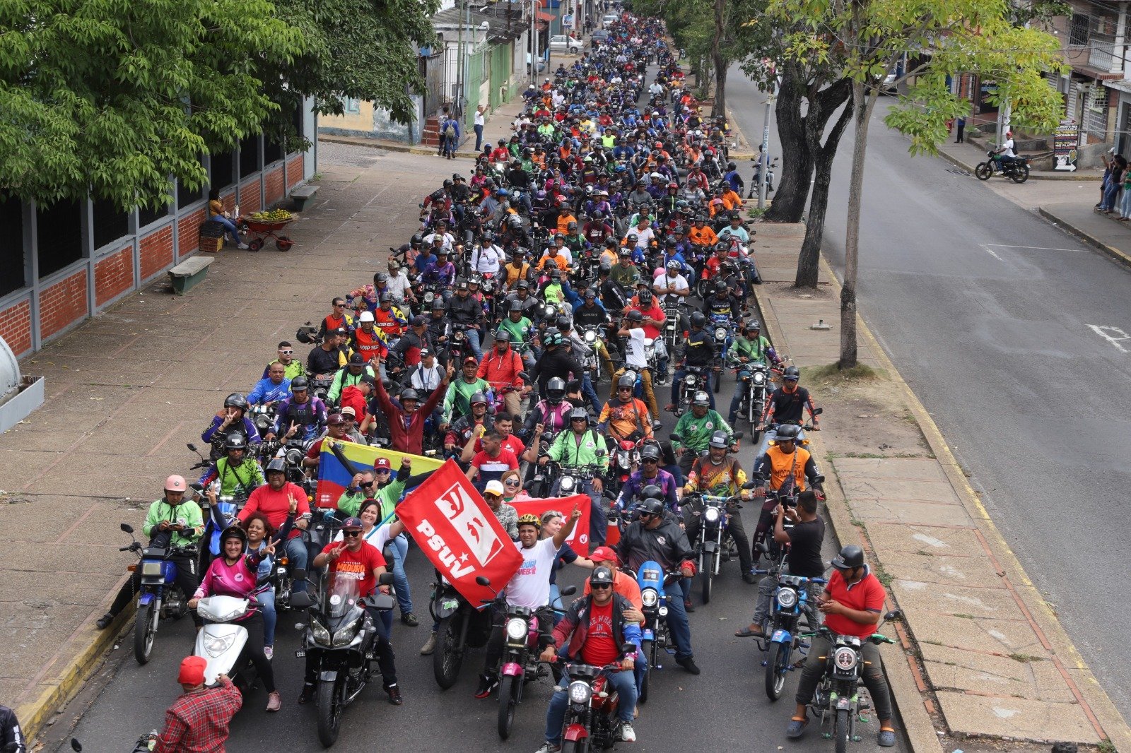 Motorizados en Maturín participaron en caravana "Navidades felices y en paz con Nicolás"