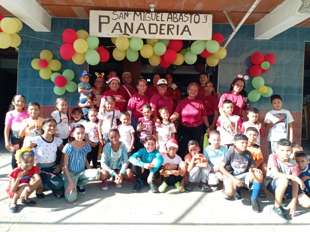 Más de 120 niños y niñas de El Nazareno reciben jornada social